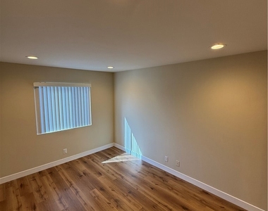 602 W California - Photo Thumbnail 11