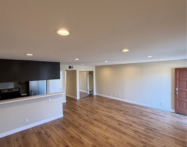 602 W California - Photo Thumbnail 9