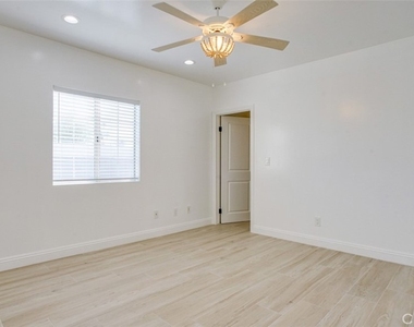 24306 Gilmore Street - Photo Thumbnail 21