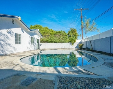 24306 Gilmore Street - Photo Thumbnail 29