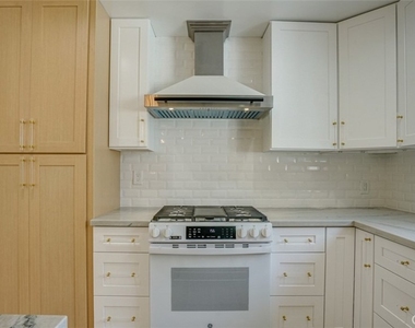 24306 Gilmore Street - Photo Thumbnail 59