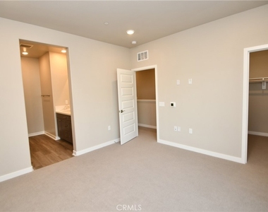 1487 Skyline Lane - Photo Thumbnail 28