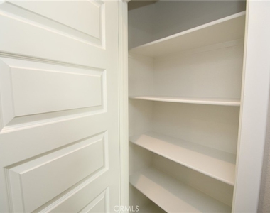 1487 Skyline Lane - Photo Thumbnail 14