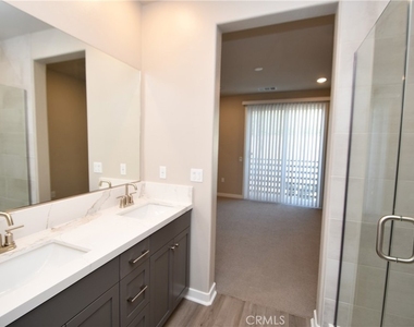 1487 Skyline Lane - Photo Thumbnail 16