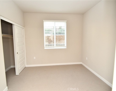 1487 Skyline Lane - Photo Thumbnail 18