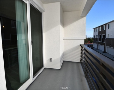 1487 Skyline Lane - Photo Thumbnail 9
