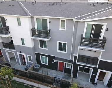 1487 Skyline Lane - Photo Thumbnail 33