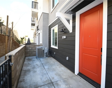 1487 Skyline Lane - Photo Thumbnail 1
