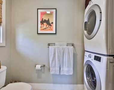 810 D Avenue - Photo Thumbnail 14