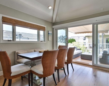 810 D Avenue - Photo Thumbnail 8