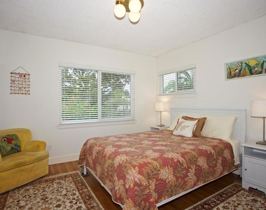 621 Country Club Lane - Photo Thumbnail 7