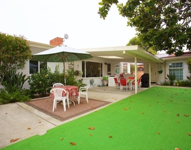 621 Country Club Lane - Photo Thumbnail 10