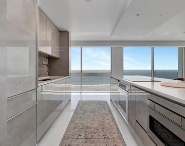 1760 Avenida Del Mundo - Photo Thumbnail 14