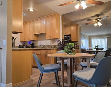 528 Anita Street - Photo Thumbnail 7