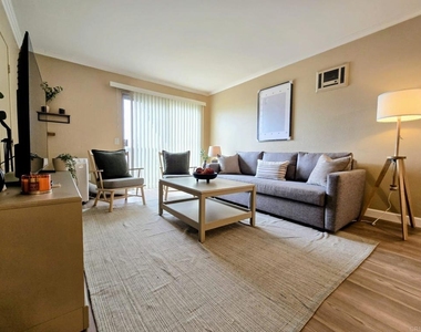 528 Anita Street - Photo Thumbnail 1