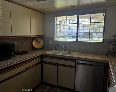 2701 E Mesquite - Photo Thumbnail 6
