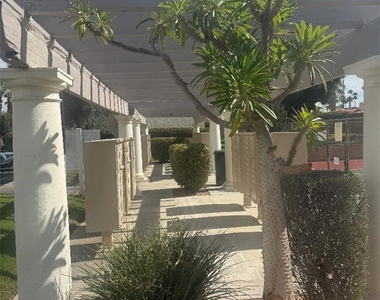2701 E Mesquite - Photo Thumbnail 17