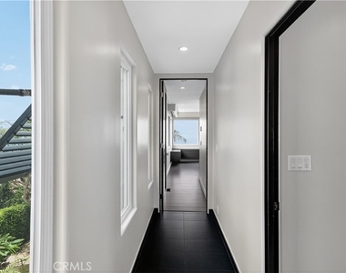 855 Santa Ana Street - Photo Thumbnail 14