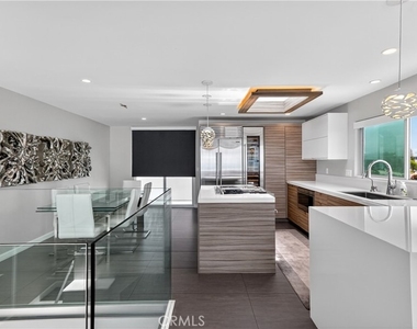 855 Santa Ana Street - Photo Thumbnail 7