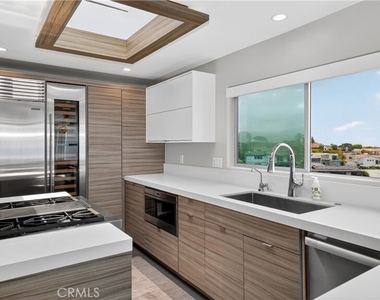 855 Santa Ana Street - Photo Thumbnail 13
