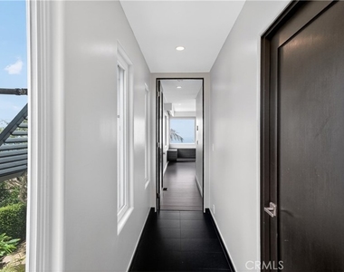 855 Santa Ana Street - Photo Thumbnail 15