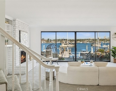 1214 E Balboa Boulevard - Photo Thumbnail 8