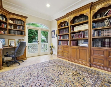 5344 Leghorn Avenue - Photo Thumbnail 7