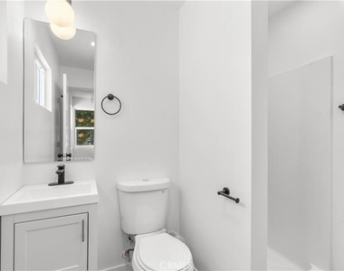 6525 Ajax Avenue - Photo Thumbnail 12