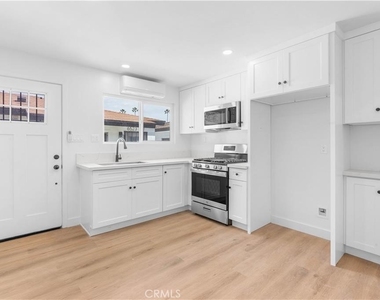 6525 Ajax Avenue - Photo Thumbnail 3