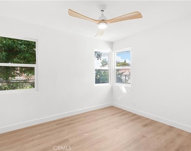 6525 Ajax Avenue - Photo Thumbnail 10