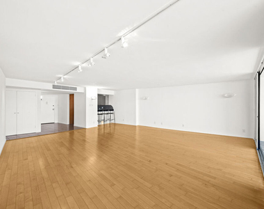 4316 Marina City Dr - Photo Thumbnail 13
