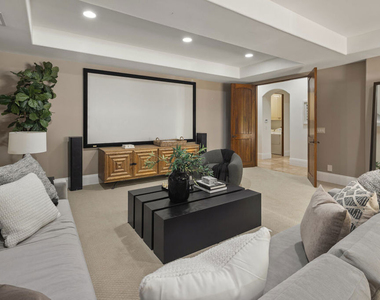 587 Entrada Drive - Photo Thumbnail 26