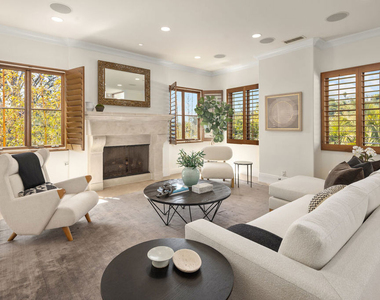 587 Entrada Drive - Photo Thumbnail 11