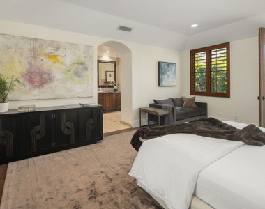 587 Entrada Drive - Photo Thumbnail 17