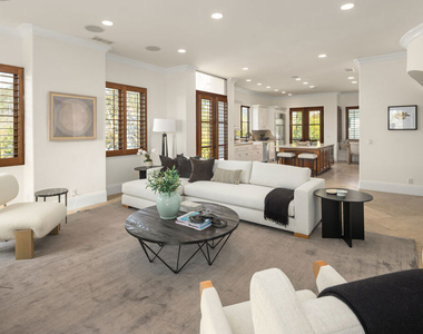 587 Entrada Drive - Photo Thumbnail 13