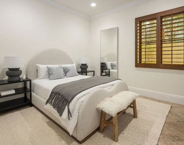 587 Entrada Drive - Photo Thumbnail 21