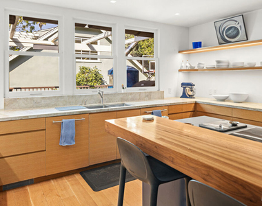 165 Mabery Road - Photo Thumbnail 10