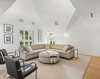 165 Mabery Road - Photo Thumbnail 16