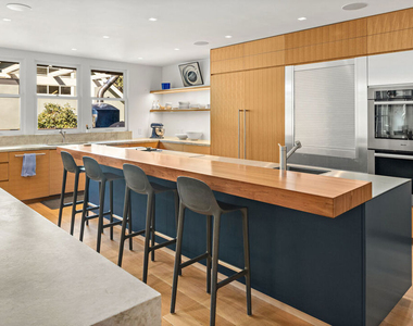165 Mabery Road - Photo Thumbnail 9