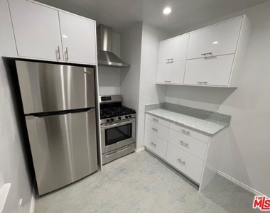 45 Thornton Avenue - Photo Thumbnail 13