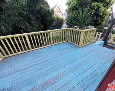 45 Thornton Avenue - Photo Thumbnail 4