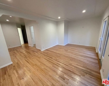 45 Thornton Avenue - Photo Thumbnail 5