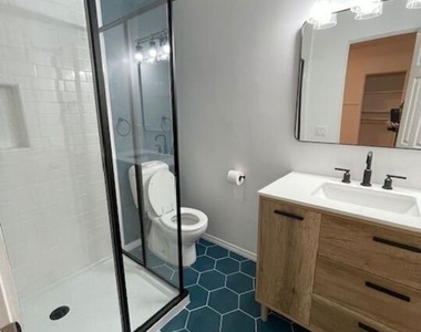 45 Thornton Avenue - Photo Thumbnail 7