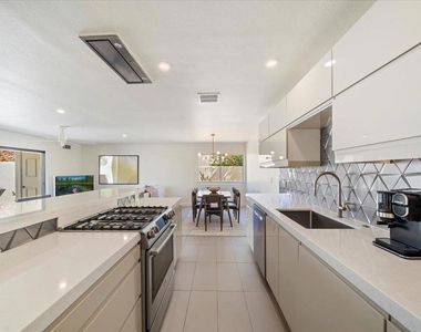 436 N Greenhouse Way - Photo Thumbnail 12
