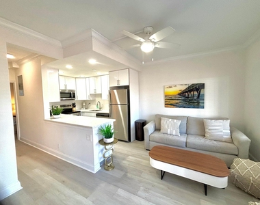 1035 Spanish River Road - Photo Thumbnail 3