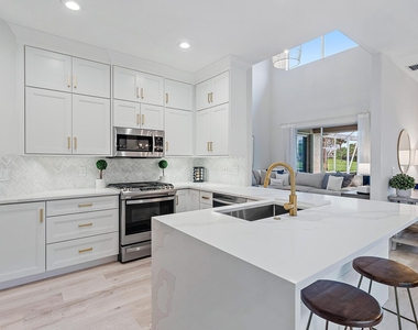 8307 Quail Meadow Way - Photo Thumbnail 10