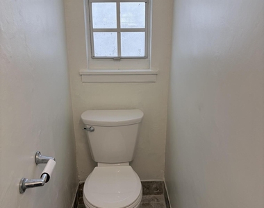 213 Se 9th Street - Photo Thumbnail 14