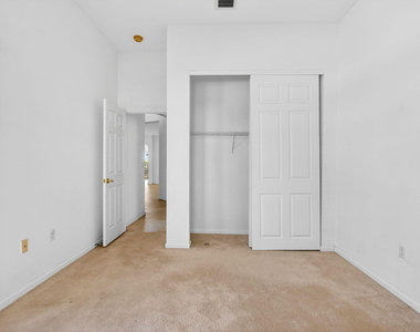2431 Westmont Drive - Photo Thumbnail 36
