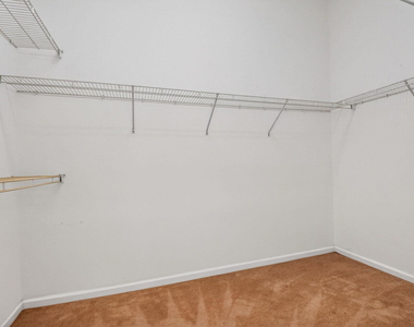 2431 Westmont Drive - Photo Thumbnail 27