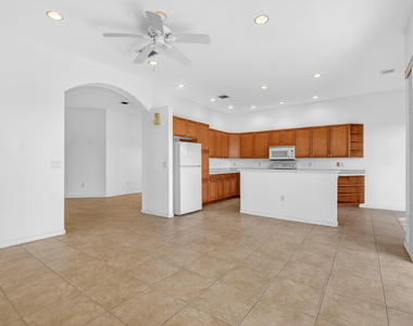 2431 Westmont Drive - Photo Thumbnail 13